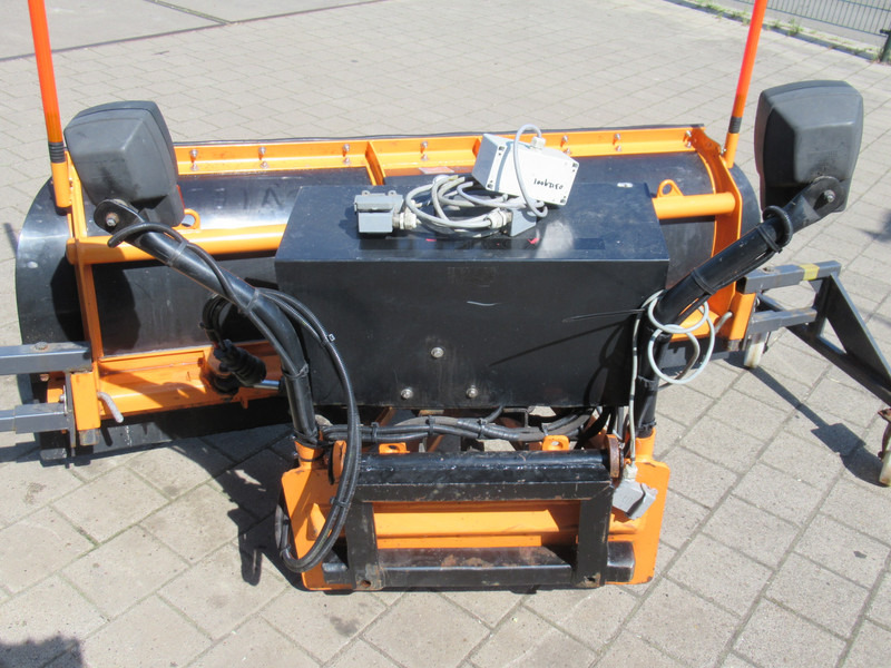Villeton Jean LMT 20.50 208CM 12V Schneepflug Sneeuwschuif Snow Plow - كاسحة ثلوج: صورة 2 Villeton Jean LMT 20.50 208CM 12V Schneepflug Sneeuwschuif Snow Plow - كاسحة ثلوج: صورة 2