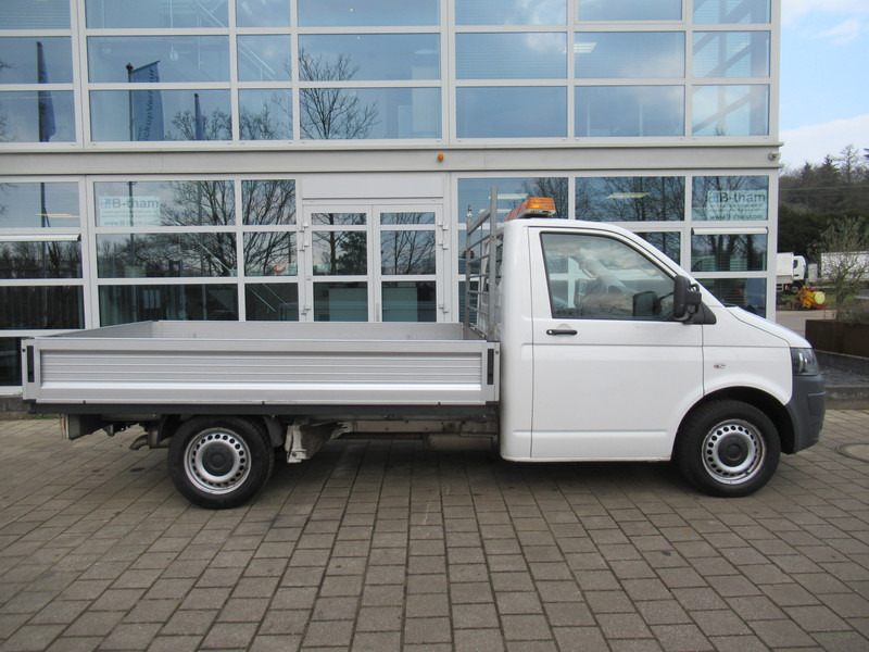 Volkswagen Transporter T5 2.0 TDI 62KW L2H1 Pick-Up Open laadbak - شاحنة مفتوحة: صورة 3 Volkswagen Transporter T5 2.0 TDI 62KW L2H1 Pick-Up Open laadbak - شاحنة مفتوحة: صورة 3