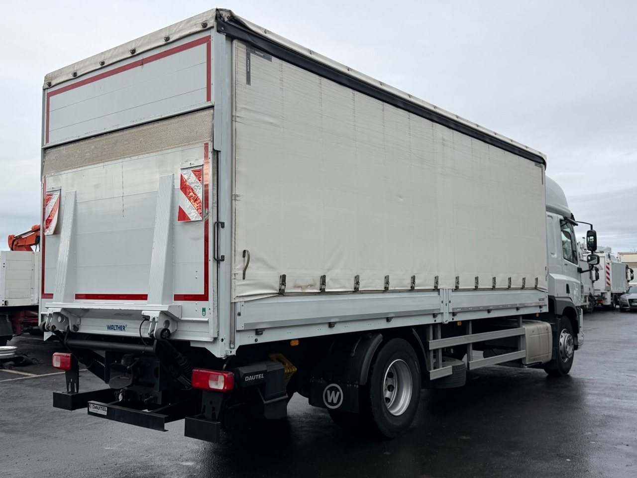 DAF CF 400FA Pritsche/Plane, Edscha, Retarder, Lbw - شاحنة ستارة: صورة 4 DAF CF 400FA Pritsche/Plane, Edscha, Retarder, Lbw - شاحنة ستارة: صورة 4