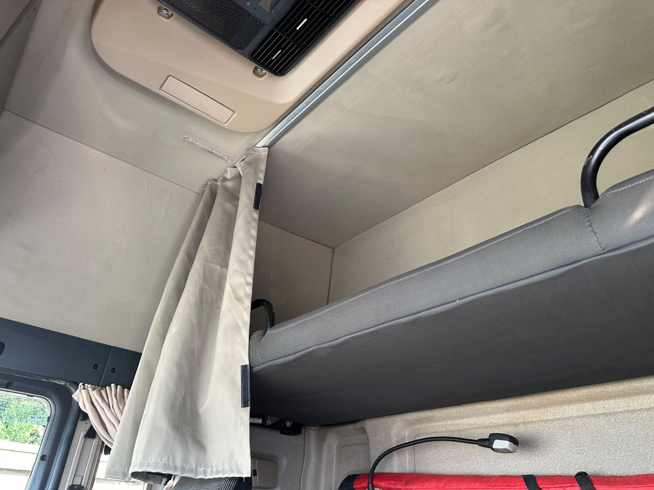 MAN 8.250 TGL*VDI2700*TOP*4-er Zug BFT Anhänger MAN 8.250 TGL*4x L1H1*XLX Kabine*VDI2700*TOP* - شاحنة نقل سيارات شاحنة: صورة 5 MAN 8.250 TGL*VDI2700*TOP*4-er Zug BFT Anhänger MAN 8.250 TGL*4x L1H1*XLX Kabine*VDI2700*TOP* - شاحنة نقل سيارات شاحنة: صورة 5