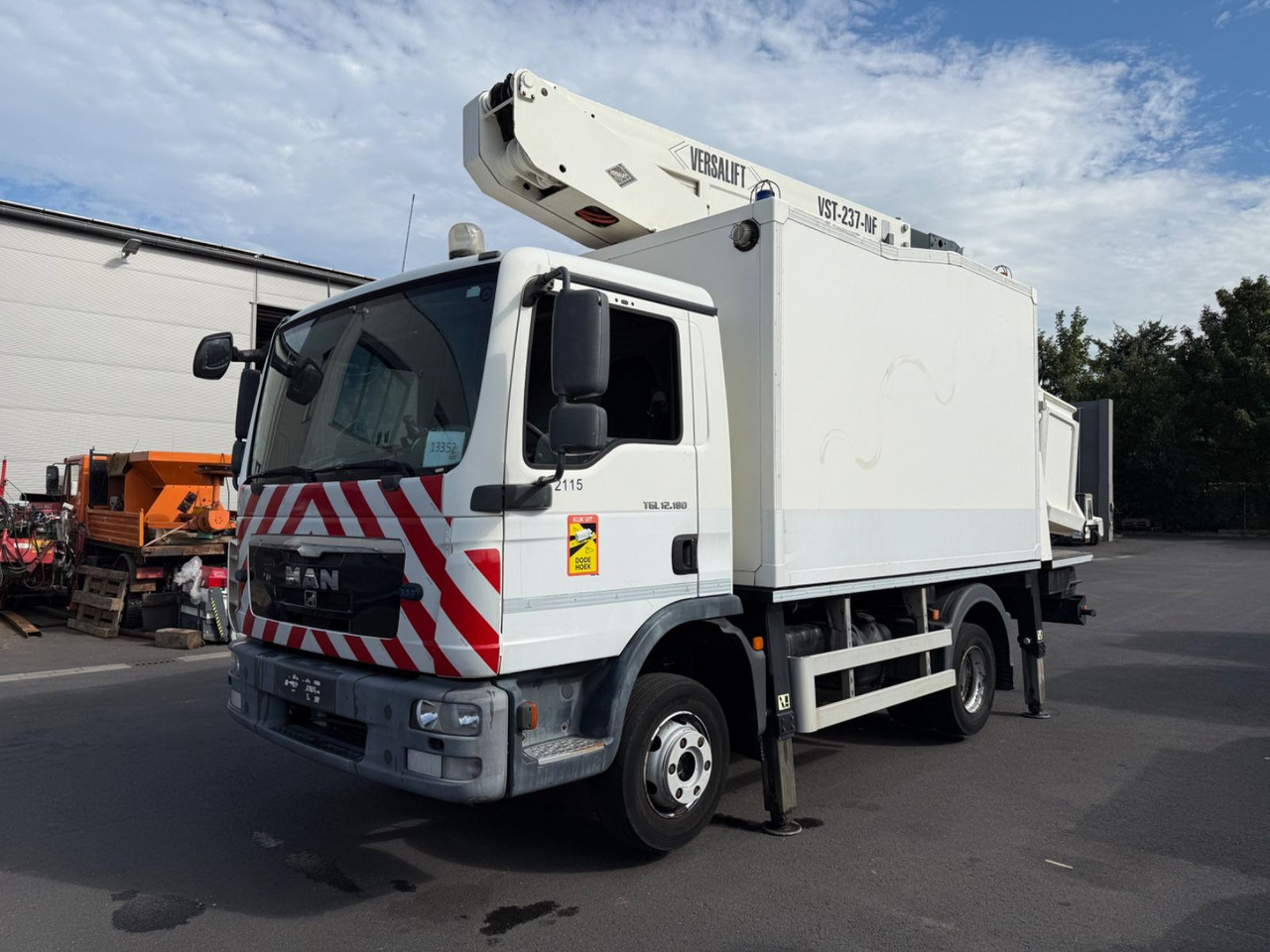 MAN TGL 12.180 Versalift/15m/orig.km/Top - منصة تلسكوبية محمولة على شاحنة: صورة 1 MAN TGL 12.180 Versalift/15m/orig.km/Top - منصة تلسكوبية محمولة على شاحنة: صورة 1