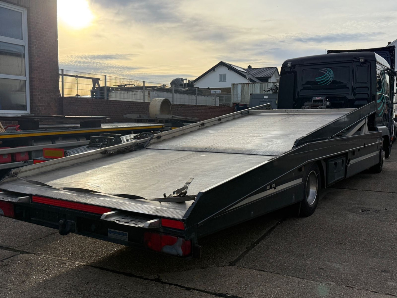 MAN TGL 8.210BL Moetefindt Doppelstock, Klima, Winde - شاحنة نقل سيارات شاحنة: صورة 3 MAN TGL 8.210BL Moetefindt Doppelstock, Klima, Winde - شاحنة نقل سيارات شاحنة: صورة 3