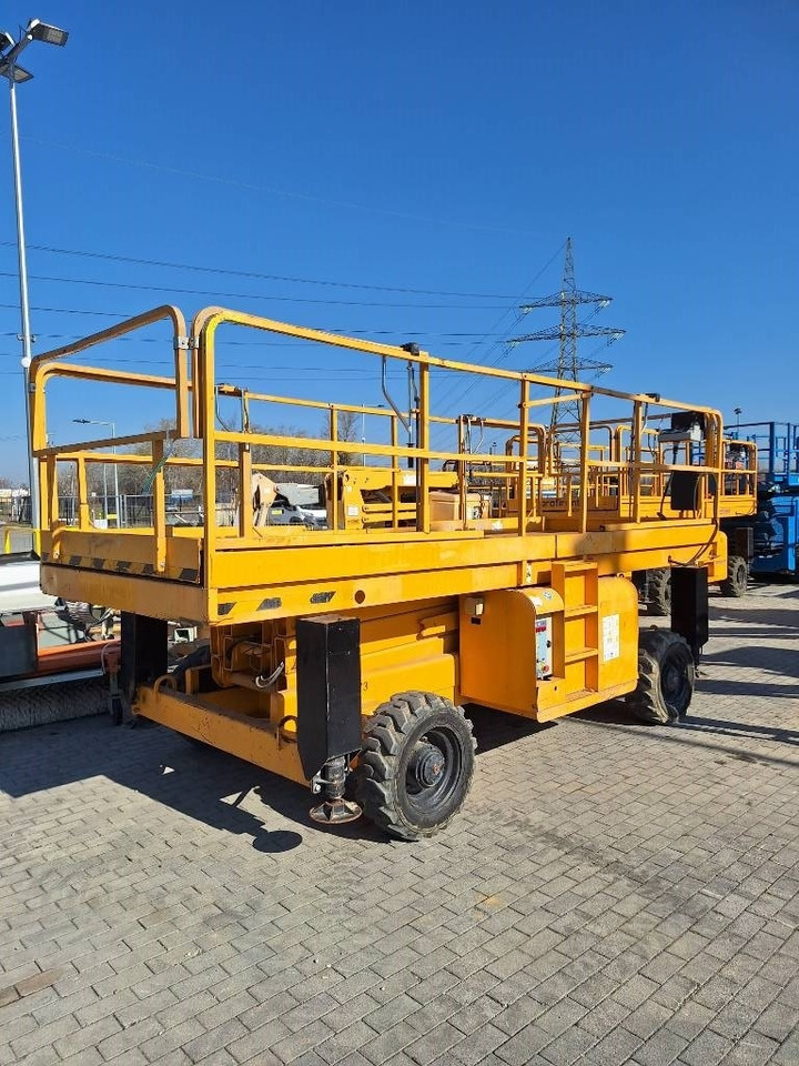 Haulotte H 12 SXL - رافعة هيدروليكية مقصية: صورة 1 Haulotte H 12 SXL - رافعة هيدروليكية مقصية: صورة 1