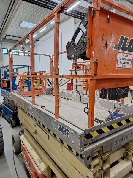 JLG 3246 ES - رافعة هيدروليكية مقصية: صورة 3 JLG 3246 ES - رافعة هيدروليكية مقصية: صورة 3