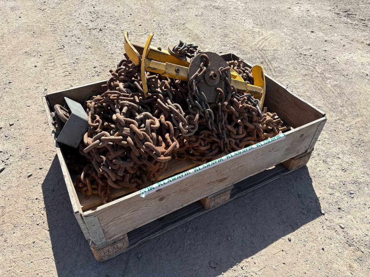 Forest machine bogie chain 2pcs and centering bars - أجزاء الهيكل السفلي: صورة 1 Forest machine bogie chain 2pcs and centering bars - أجزاء الهيكل السفلي: صورة 1