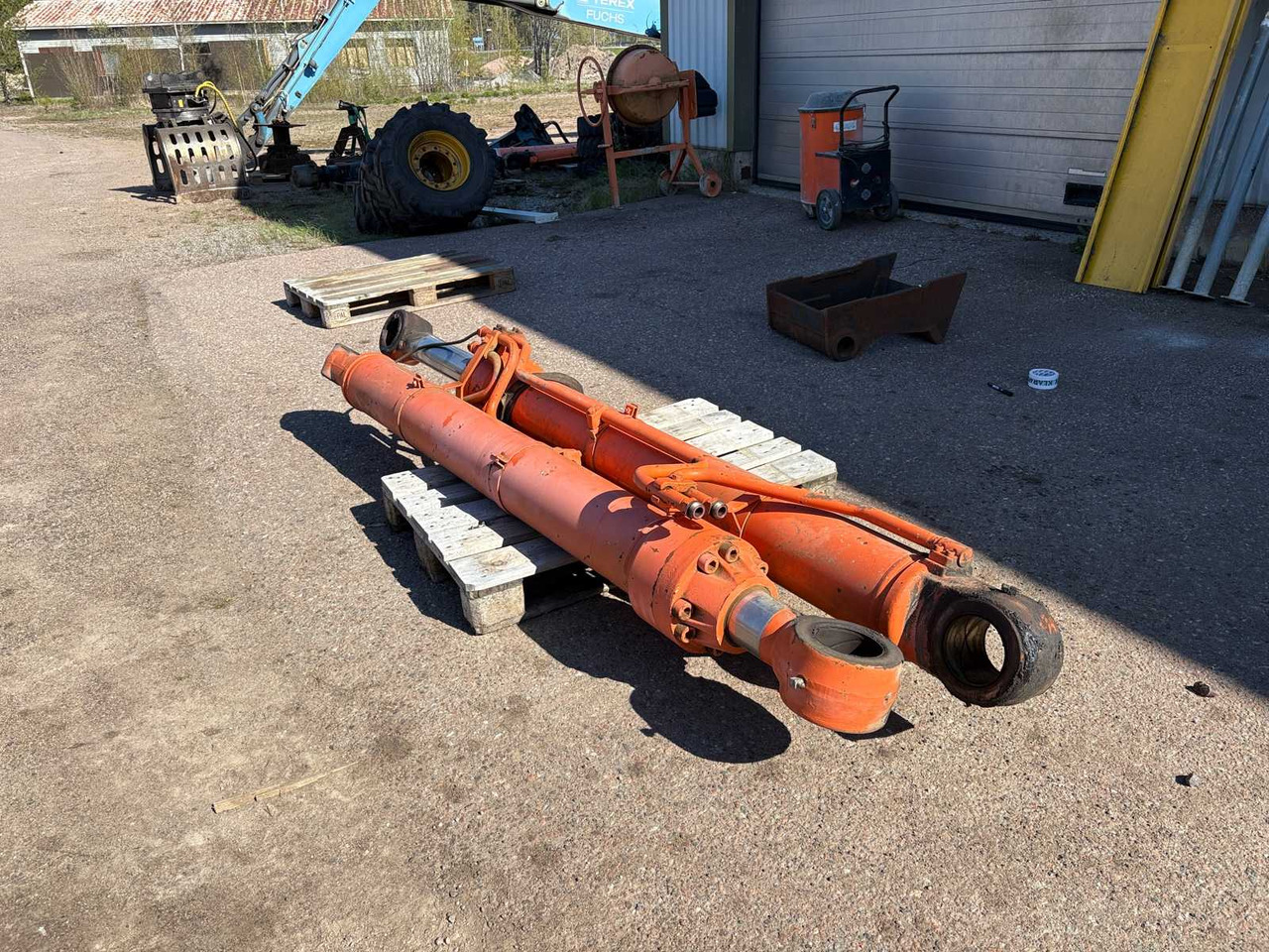 Hitachi ZX650 LHC Boom Cylinders 2 pcs - اسطوانة هيدروليكية: صورة 3 Hitachi ZX650 LHC Boom Cylinders 2 pcs - اسطوانة هيدروليكية: صورة 3