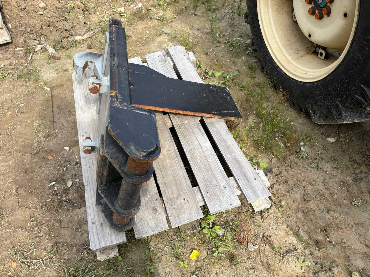Log splitter for excavator - معدات البناء: صورة 4 Log splitter for excavator - معدات البناء: صورة 4