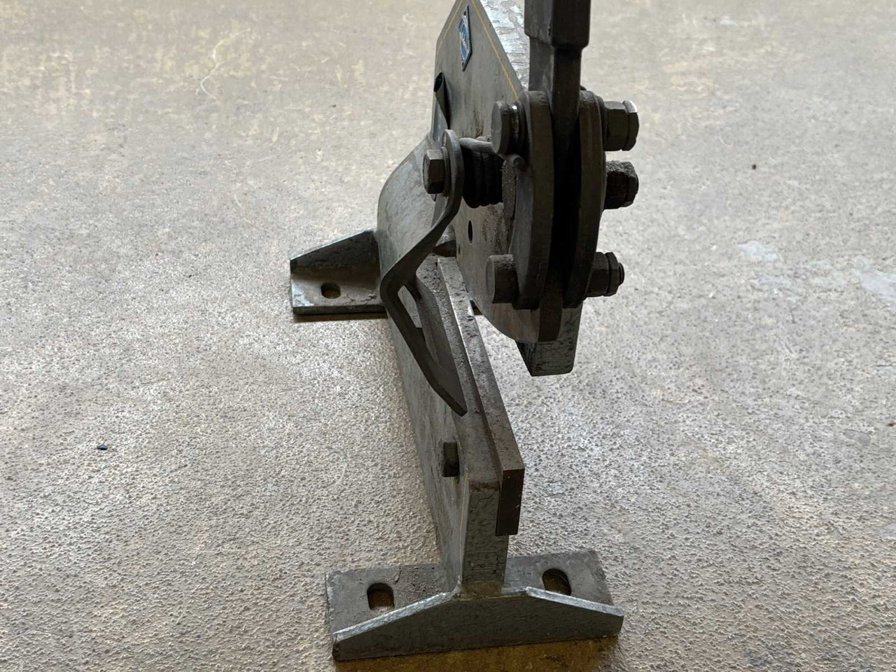 Metal cutter Mubea 3S / 6R - الأدوات والمعدات: صورة 4 Metal cutter Mubea 3S / 6R - الأدوات والمعدات: صورة 4
