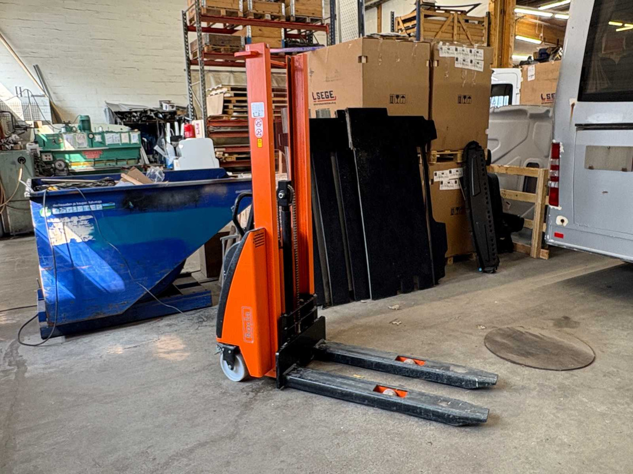 Stacker Rocla RSE 10S1600 - آلة التكديس: صورة 1 Stacker Rocla RSE 10S1600 - آلة التكديس: صورة 1