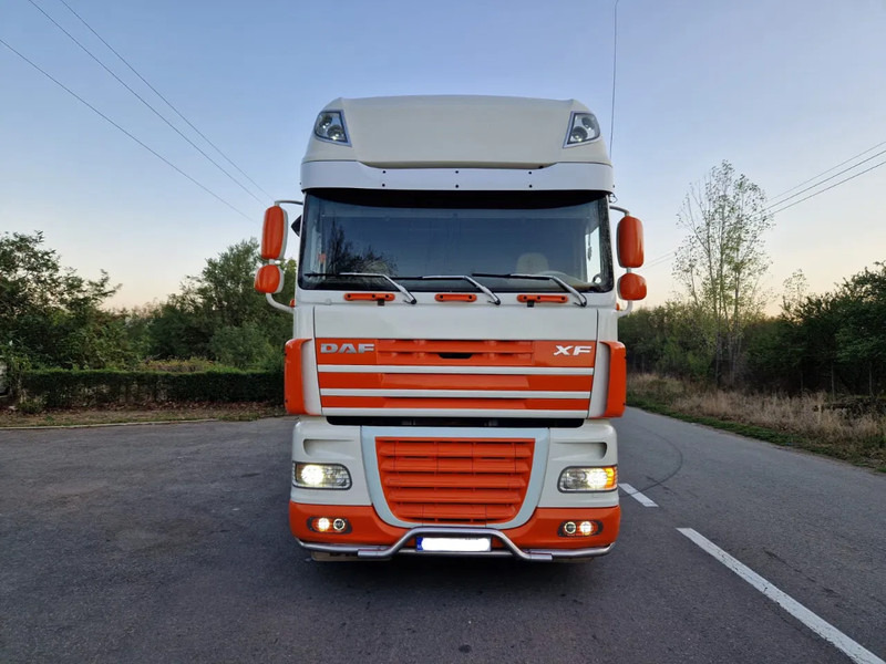 DAF XF 105.460 Manual - جرار المحطة: صورة 1 DAF XF 105.460 Manual - جرار المحطة: صورة 1