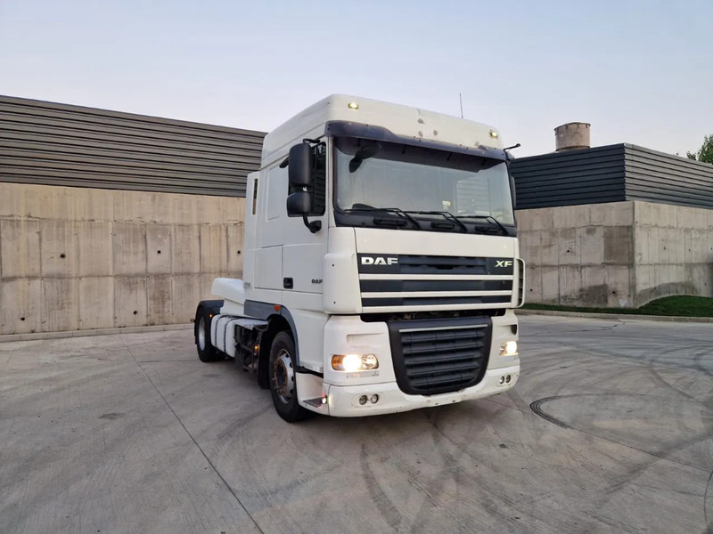 DAF XF 105.460 - جرار المحطة: صورة 2 DAF XF 105.460 - جرار المحطة: صورة 2