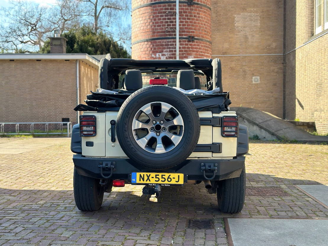 Jeep Wrangler wrangler - سيارة: صورة 4 Jeep Wrangler wrangler - سيارة: صورة 4