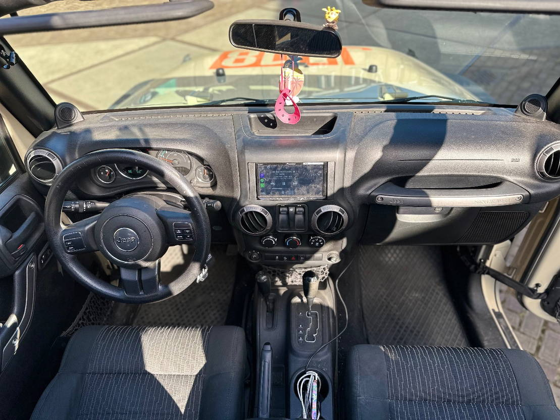 سيارة Jeep Wrangler wrangler: صورة 13