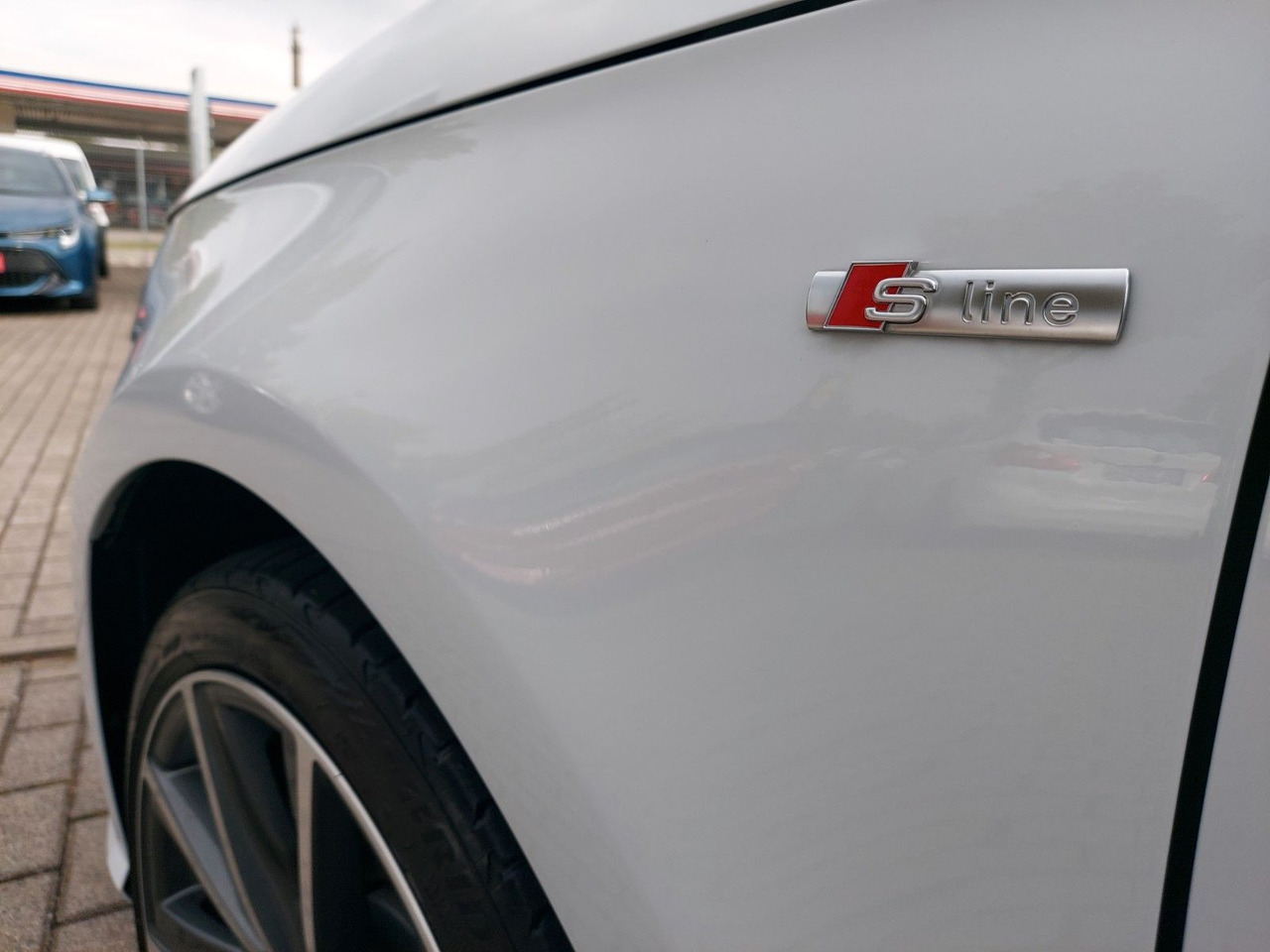 Audi A1 Sportback sport S-Line Pano Bose Xenon DAB - سيدان: صورة 4 Audi A1 Sportback sport S-Line Pano Bose Xenon DAB - سيدان: صورة 4