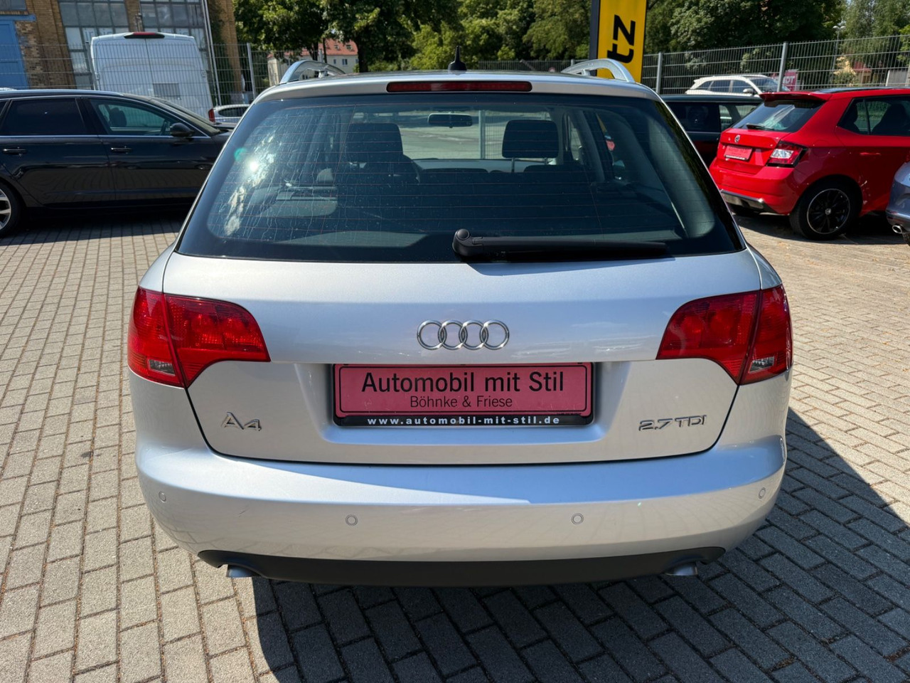 Audi A4 Avant 2.7 TDI S-LINE XENON NAVI TÜV 05/27 - سيارة: صورة 5 Audi A4 Avant 2.7 TDI S-LINE XENON NAVI TÜV 05/27 - سيارة: صورة 5