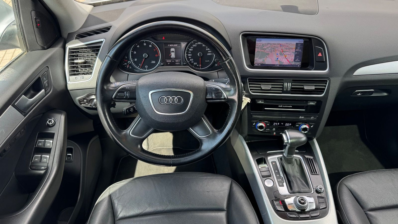Audi Q5 2.0 TFSI tiptronic quattro Leder Xenon Pano - سيارة دفع رباعي: صورة 2 Audi Q5 2.0 TFSI tiptronic quattro Leder Xenon Pano - سيارة دفع رباعي: صورة 2