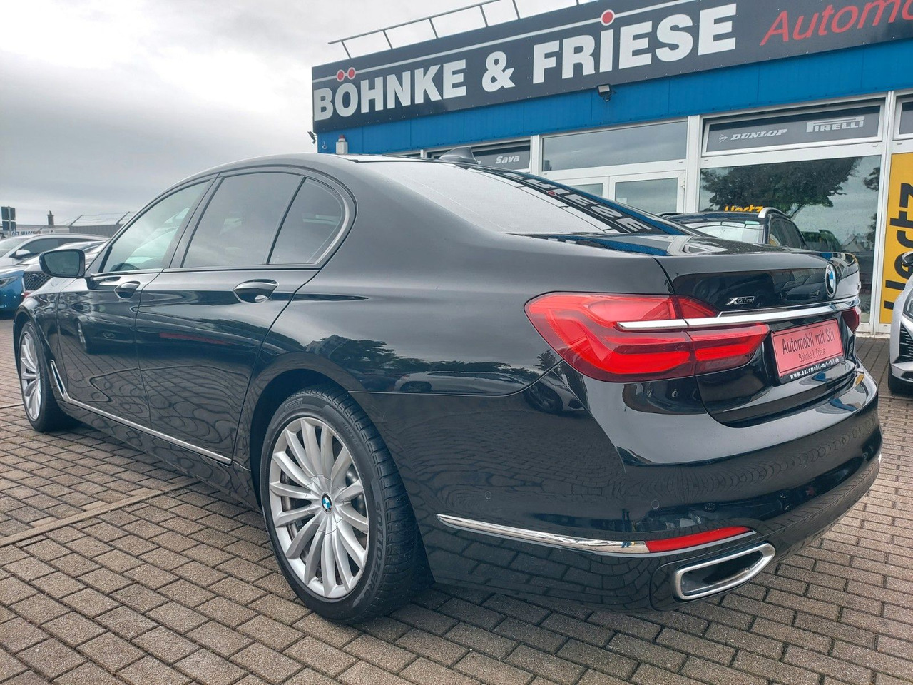 BMW 740 Baureihe 7 Lim 740 d xDrive Glasdach ACC - سيدان: صورة 4 BMW 740 Baureihe 7 Lim 740 d xDrive Glasdach ACC - سيدان: صورة 4