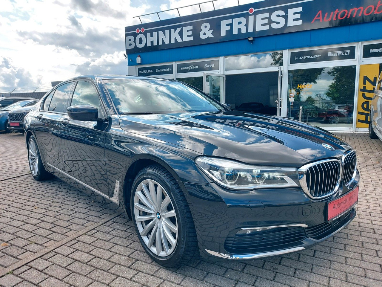 BMW 740 Baureihe 7 Lim 740 d xDrive Glasdach ACC - سيدان: صورة 1 BMW 740 Baureihe 7 Lim 740 d xDrive Glasdach ACC - سيدان: صورة 1