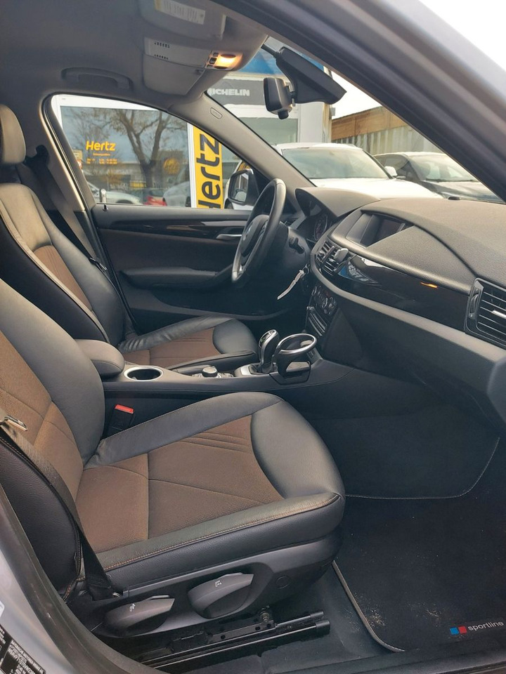 سيارة دفع رباعي BMW X1 18 d xDrive Xenon Navi Leder AHK: صورة 13 سيارة دفع رباعي BMW X1 18 d xDrive Xenon Navi Leder AHK: صورة 13