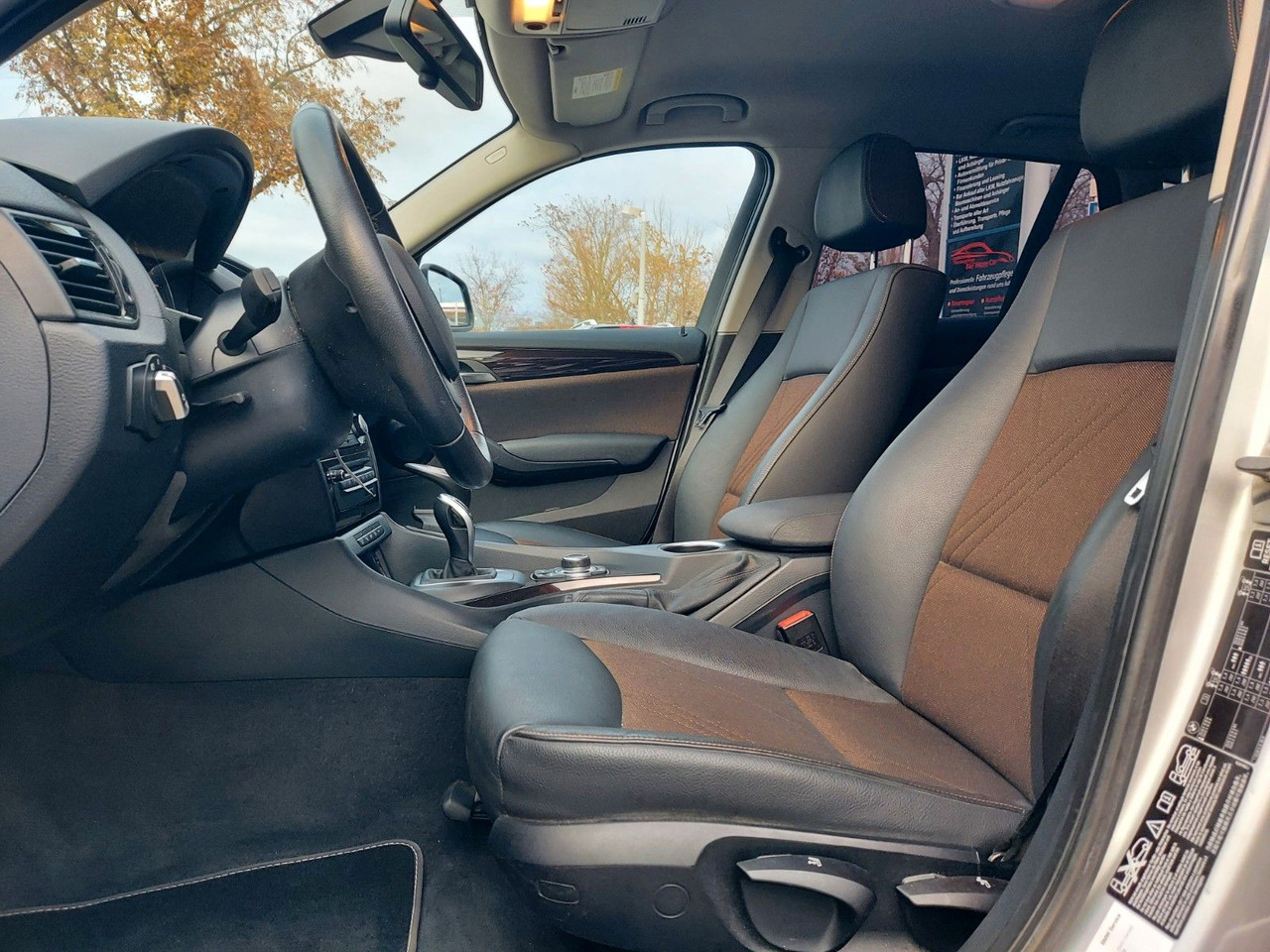 سيارة دفع رباعي BMW X1 18 d xDrive Xenon Navi Leder AHK: صورة 8 سيارة دفع رباعي BMW X1 18 d xDrive Xenon Navi Leder AHK: صورة 8