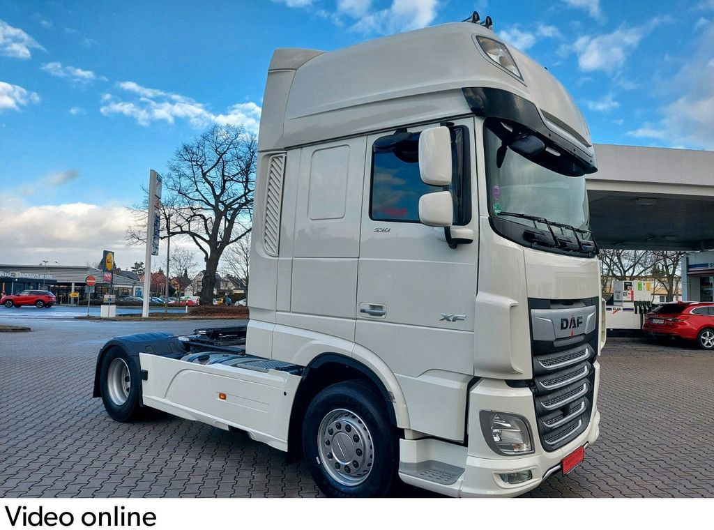 DAF XF 530 FT SuperSpaceCab ACC Luftfeder Retarder - وحدة جر: صورة 1 DAF XF 530 FT SuperSpaceCab ACC Luftfeder Retarder - وحدة جر: صورة 1