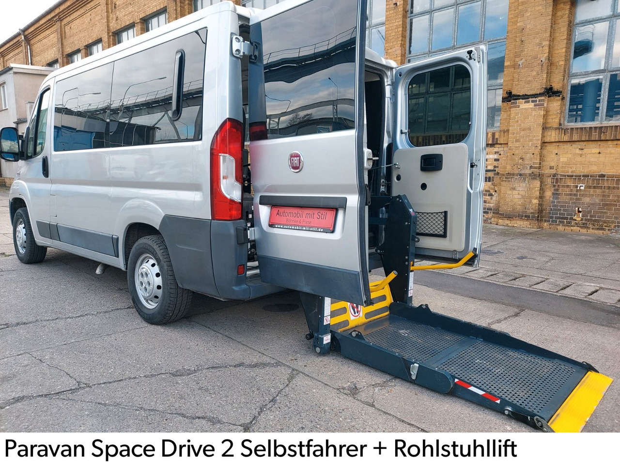 Fiat Ducato Kombi 130 Paravan Space Drive 2 Rollstuhl - ميكروباص: صورة 1 Fiat Ducato Kombi 130 Paravan Space Drive 2 Rollstuhl - ميكروباص: صورة 1