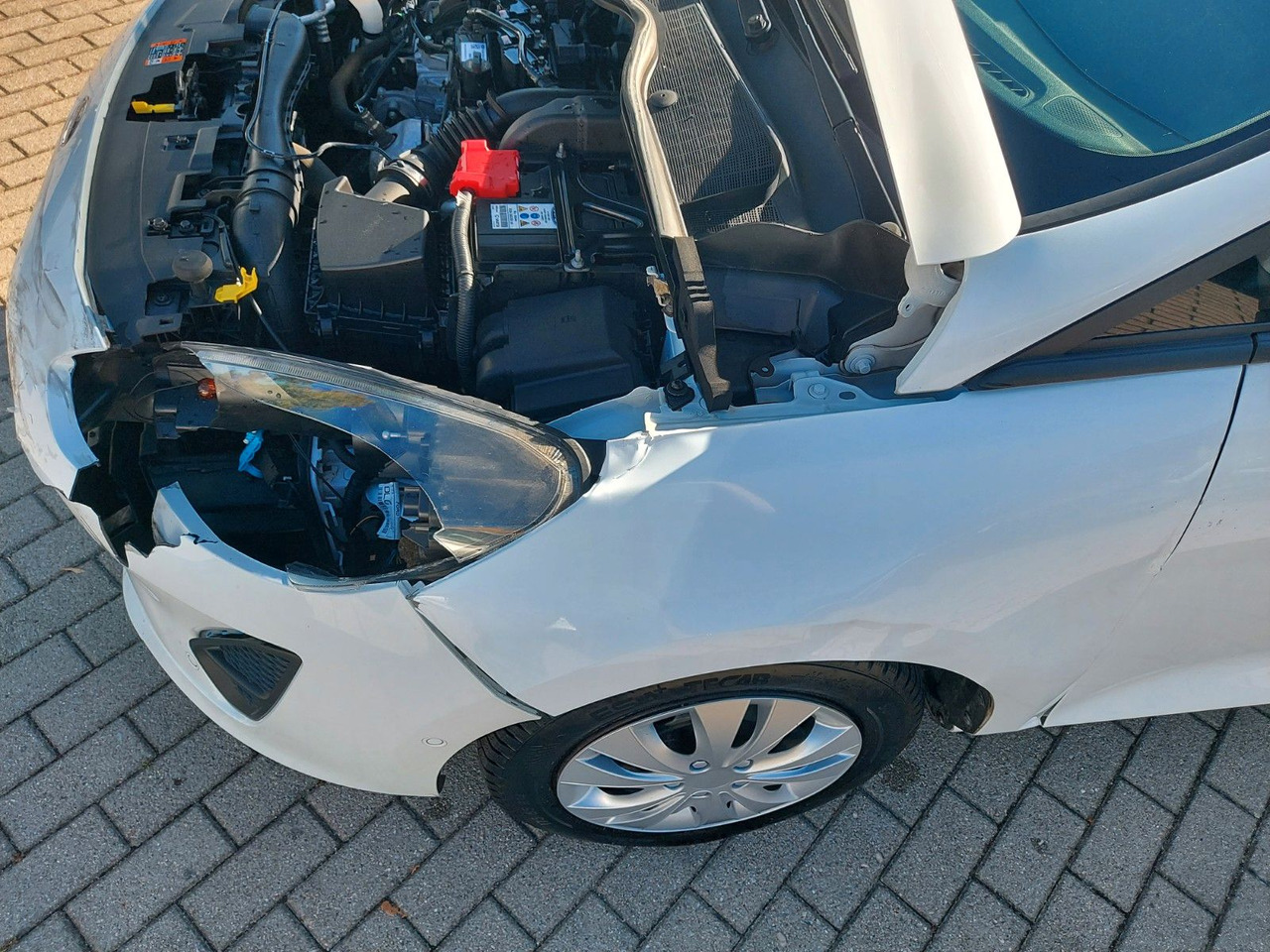 Ford Fiesta Trend KLIMAA. TEMPOMAT SHZ SPURWECHSEL - سيارة: صورة 2 Ford Fiesta Trend KLIMAA. TEMPOMAT SHZ SPURWECHSEL - سيارة: صورة 2