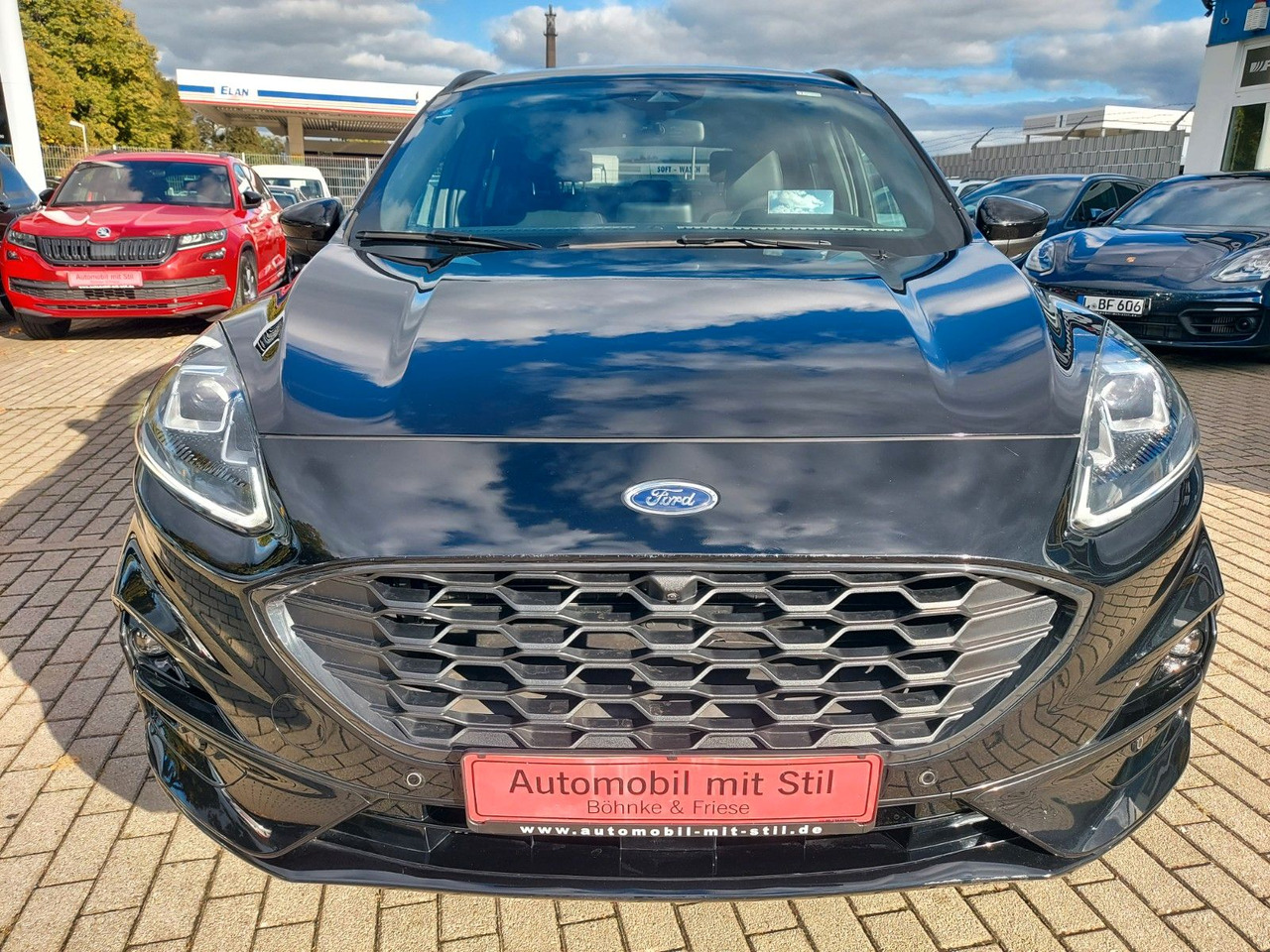 Ford Kuga Plug-In Hybrid ST-Line X ACC Assist 360° - سيارة دفع رباعي: صورة 3 Ford Kuga Plug-In Hybrid ST-Line X ACC Assist 360° - سيارة دفع رباعي: صورة 3