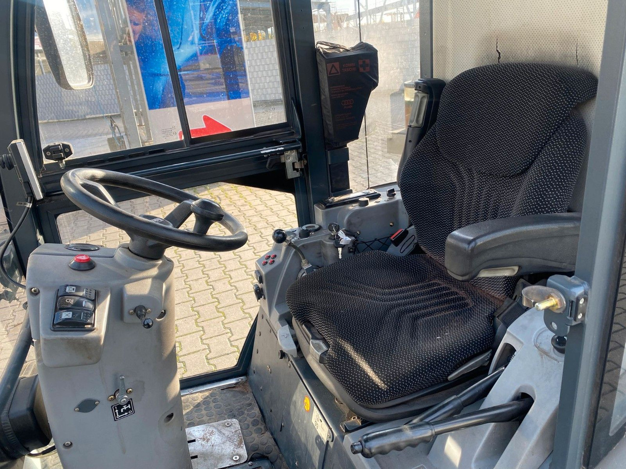 سياره كنس شوارع Hako Citymaster 1250 Kehrmaschine: صورة 9 سياره كنس شوارع Hako Citymaster 1250 Kehrmaschine: صورة 9