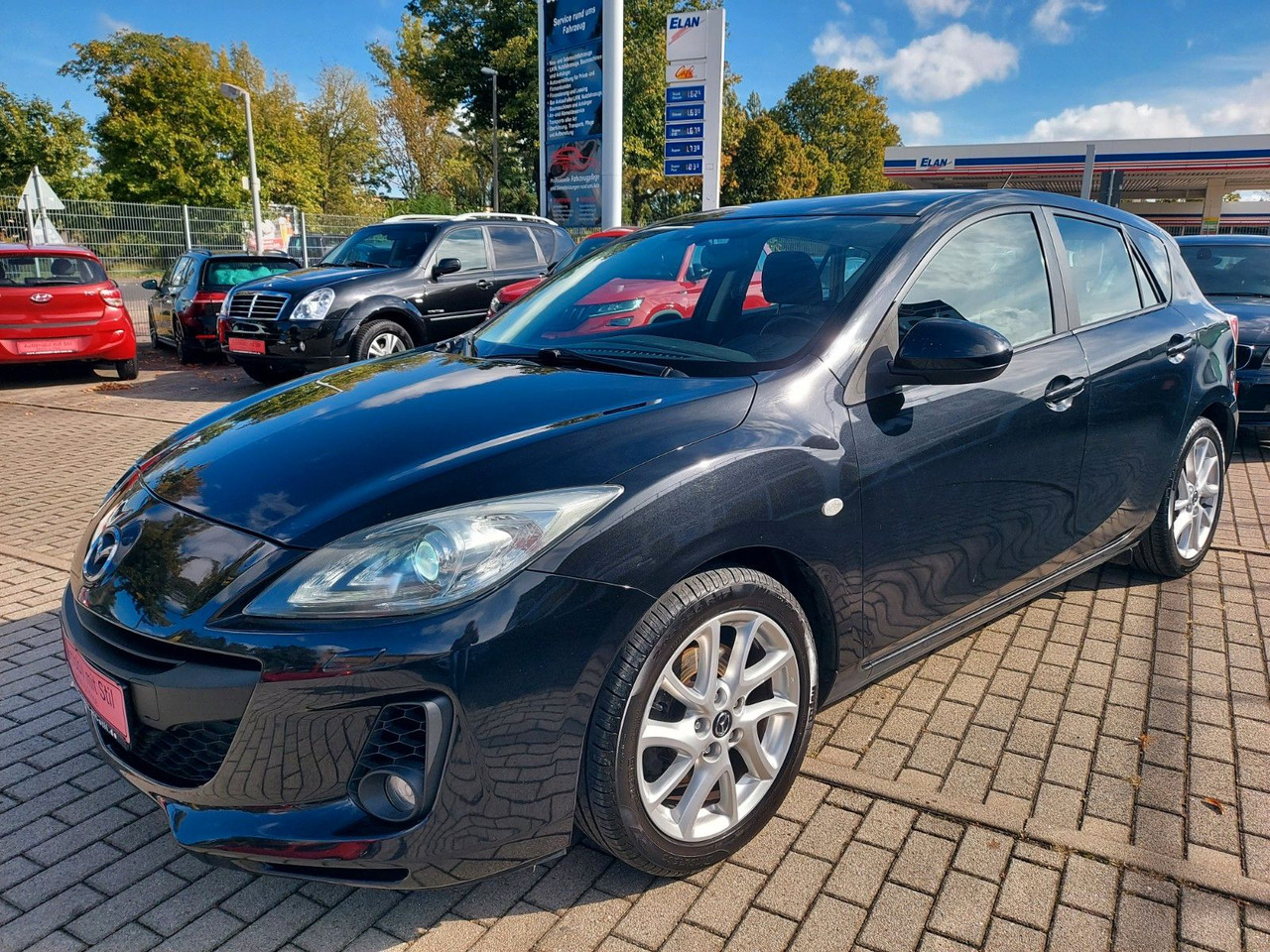 Mazda 3 Lim. Edition Xenon Klima Sitzheizung Navi - سيارة ستيشن: صورة 4 Mazda 3 Lim. Edition Xenon Klima Sitzheizung Navi - سيارة ستيشن: صورة 4