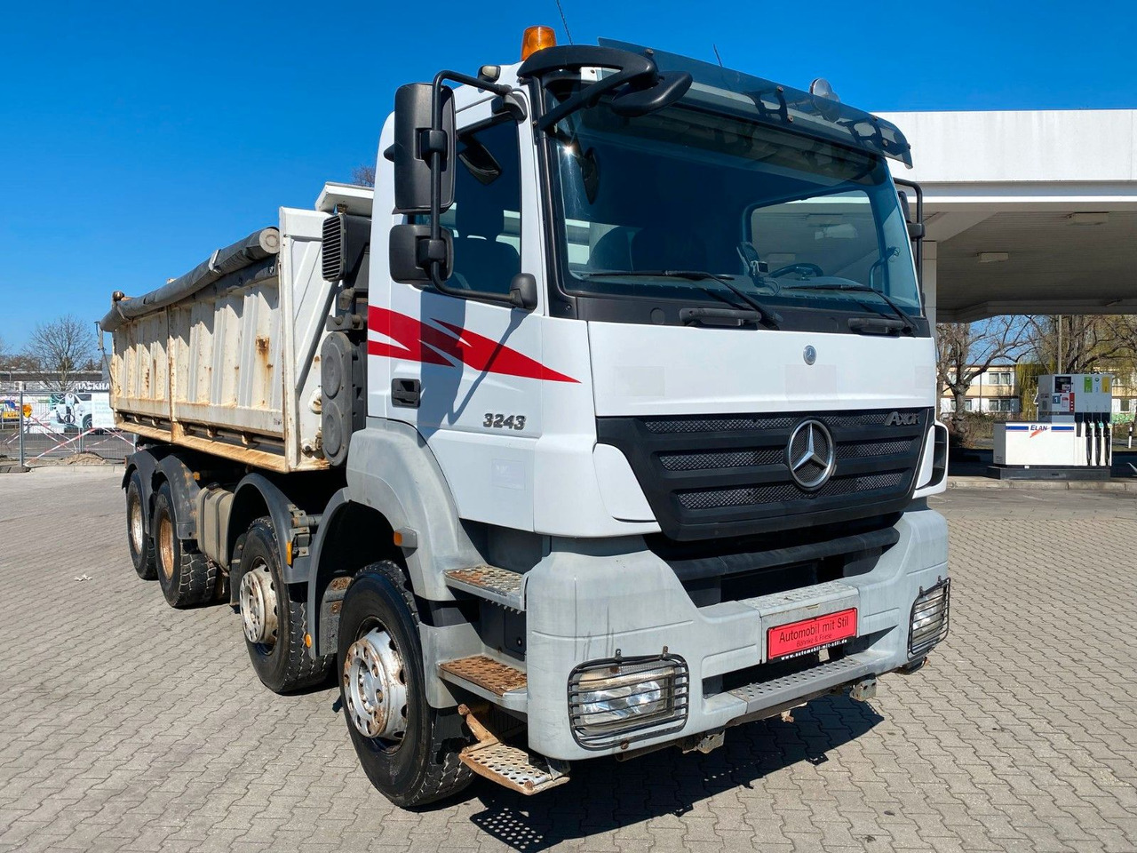 Mercedes-Benz Axor 2 C 4-Achser 3243 8x4 KLIMA RETARDER MEILER - شاحنة قلاب: صورة 4 Mercedes-Benz Axor 2 C 4-Achser 3243 8x4 KLIMA RETARDER MEILER - شاحنة قلاب: صورة 4