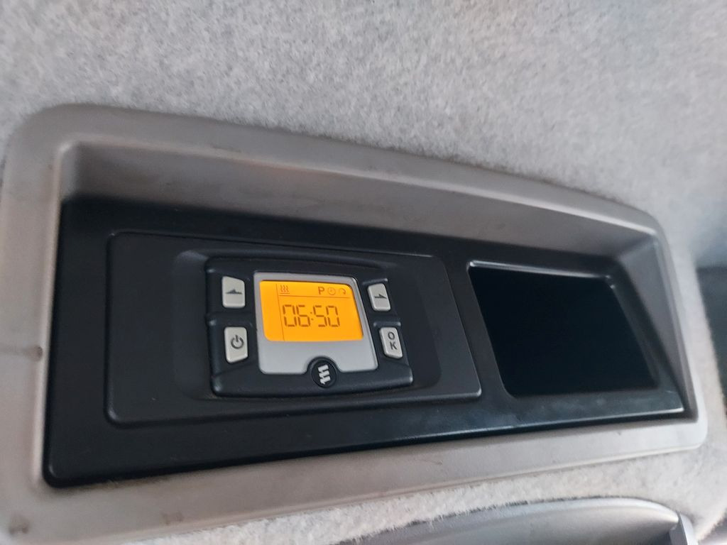 Mercedes-Benz Sprinter II DoKa 316 CDI 4X4 Pritsche 6 Sitze Mercedes-Benz Sprinter II DoKa 316 CDI 4X4 Pritsche 6 Sitze - شاحنة ستارة جانبية, الشاحنات الصغيرة كابينة مزدوجة: صورة 2 Mercedes-Benz Sprinter II DoKa 316 CDI 4X4 Pritsche 6 Sitze Mercedes-Benz Sprinter II DoKa 316 CDI 4X4 Pritsche 6 Sitze - شاحنة ستارة جانبية, الشاحنات الصغيرة كابينة مزدوجة: صورة 2