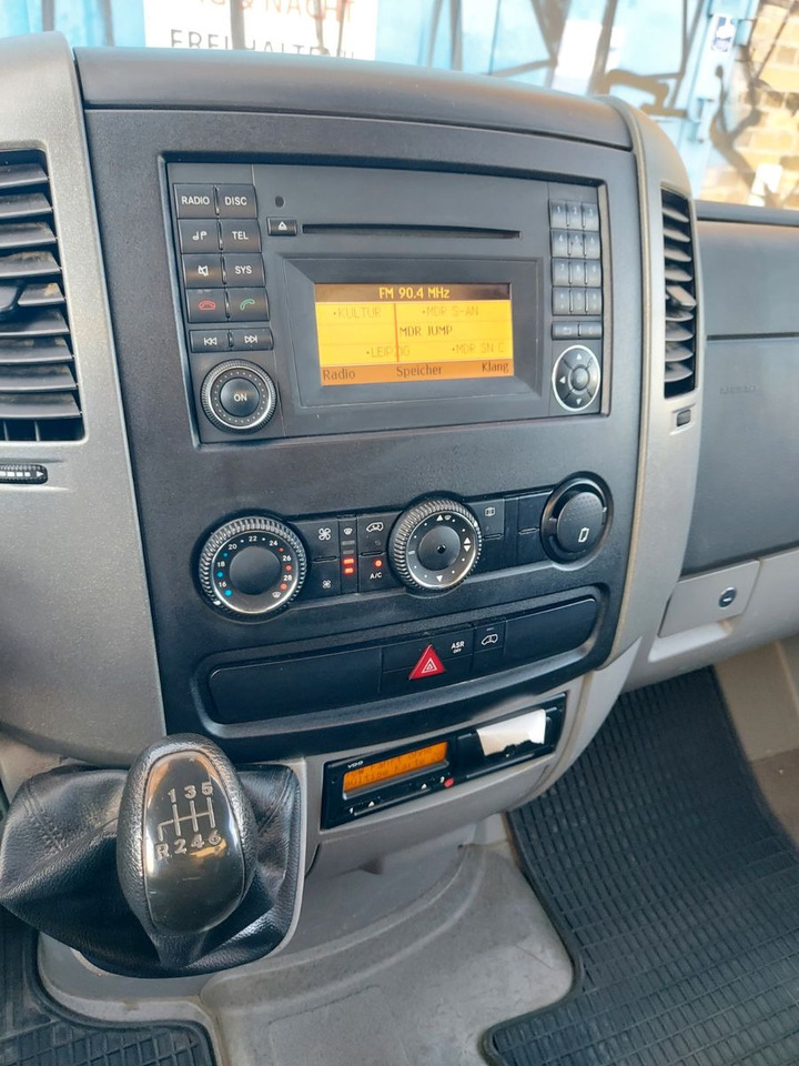 Mercedes-Benz Sprinter II Pritsche 316 Pritsche Klima Sandheiz - شاحنة ستارة جانبية: صورة 3 Mercedes-Benz Sprinter II Pritsche 316 Pritsche Klima Sandheiz - شاحنة ستارة جانبية: صورة 3