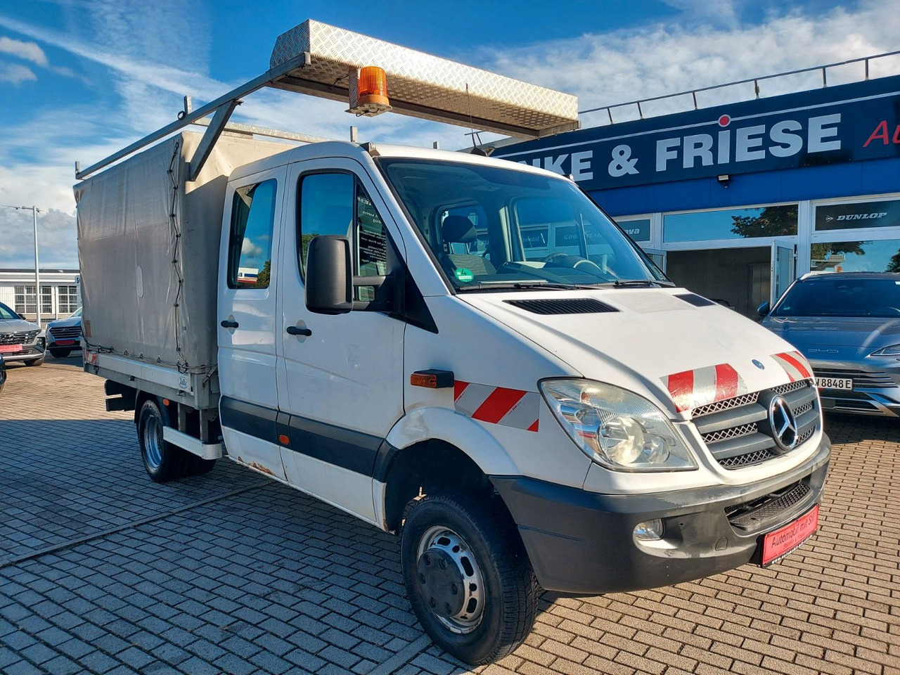 Mercedes-Benz Sprinter II Pritsche DoKa 516 4X4 Plane 6 Sitze - شاحنة ستارة جانبية, الشاحنات الصغيرة كابينة مزدوجة: صورة 1 Mercedes-Benz Sprinter II Pritsche DoKa 516 4X4 Plane 6 Sitze - شاحنة ستارة جانبية, الشاحنات الصغيرة كابينة مزدوجة: صورة 1
