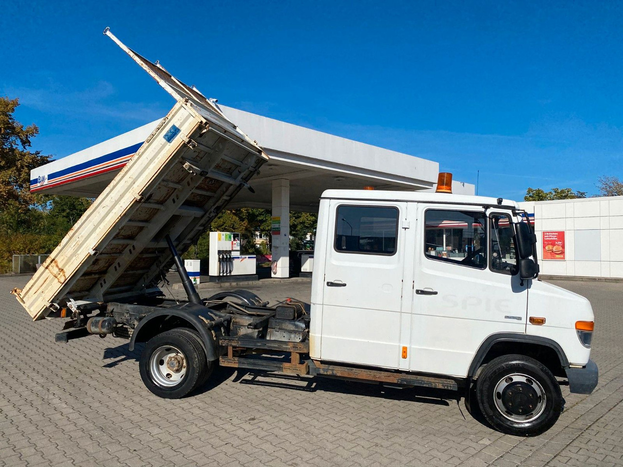 Mercedes-Benz VARIO 816D Doka 3 Seiten Kipper Meiller - قلاب صغير, الشاحنات الصغيرة كابينة مزدوجة: صورة 1 Mercedes-Benz VARIO 816D Doka 3 Seiten Kipper Meiller - قلاب صغير, الشاحنات الصغيرة كابينة مزدوجة: صورة 1