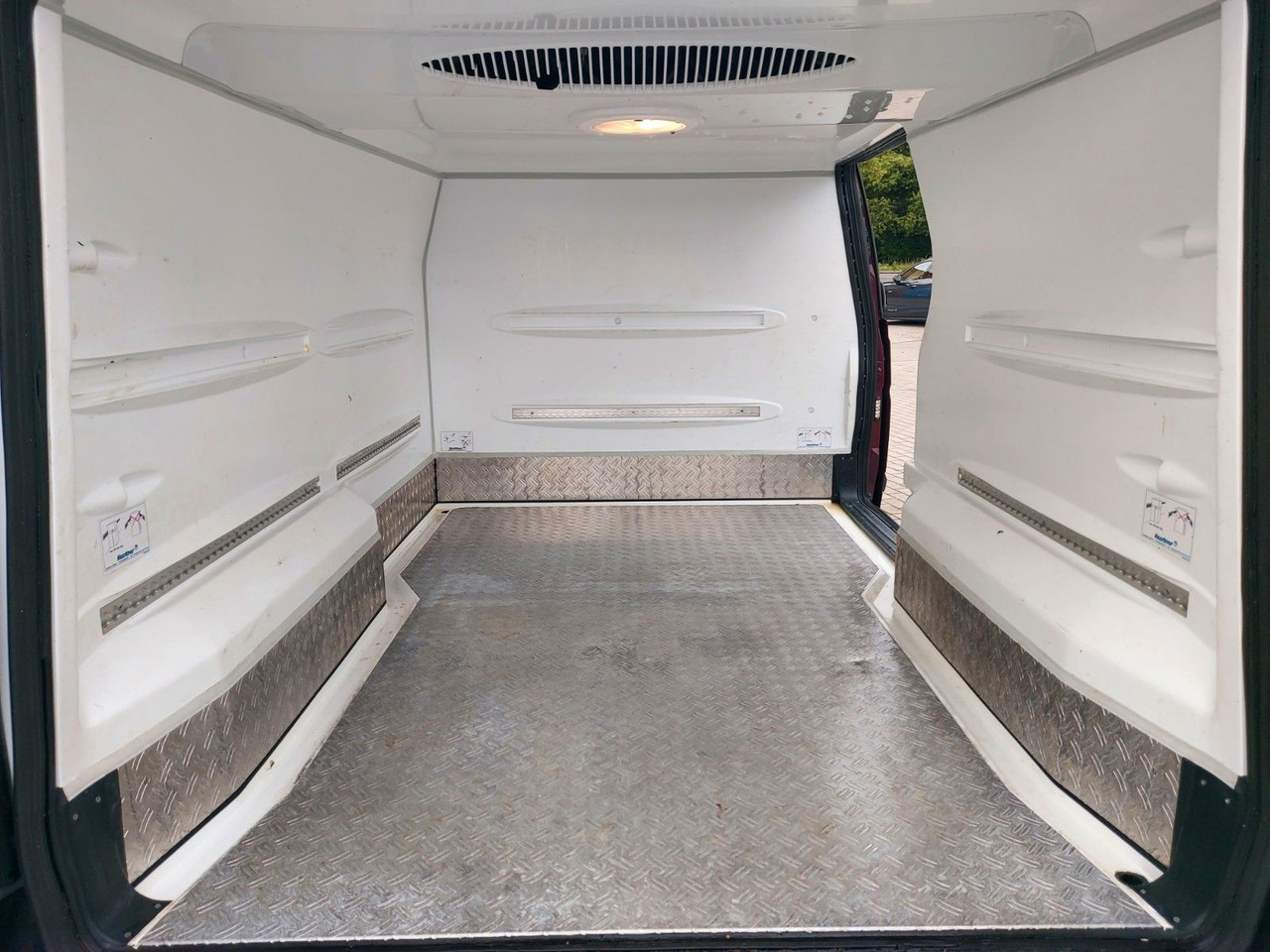 Mercedes-Benz Vito 116 CDI Lang Kühler Cooler KERSTNER 220V - شاحنة مُبرّدة للتوصيل: صورة 3 Mercedes-Benz Vito 116 CDI Lang Kühler Cooler KERSTNER 220V - شاحنة مُبرّدة للتوصيل: صورة 3