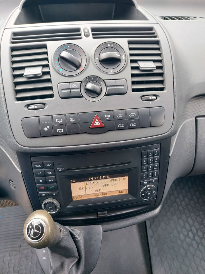 Mercedes-Benz Vito Kasten 4x4 113 CDI lang AUTOMATIK EURO 5 - ميكروباص: صورة 3 Mercedes-Benz Vito Kasten 4x4 113 CDI lang AUTOMATIK EURO 5 - ميكروباص: صورة 3