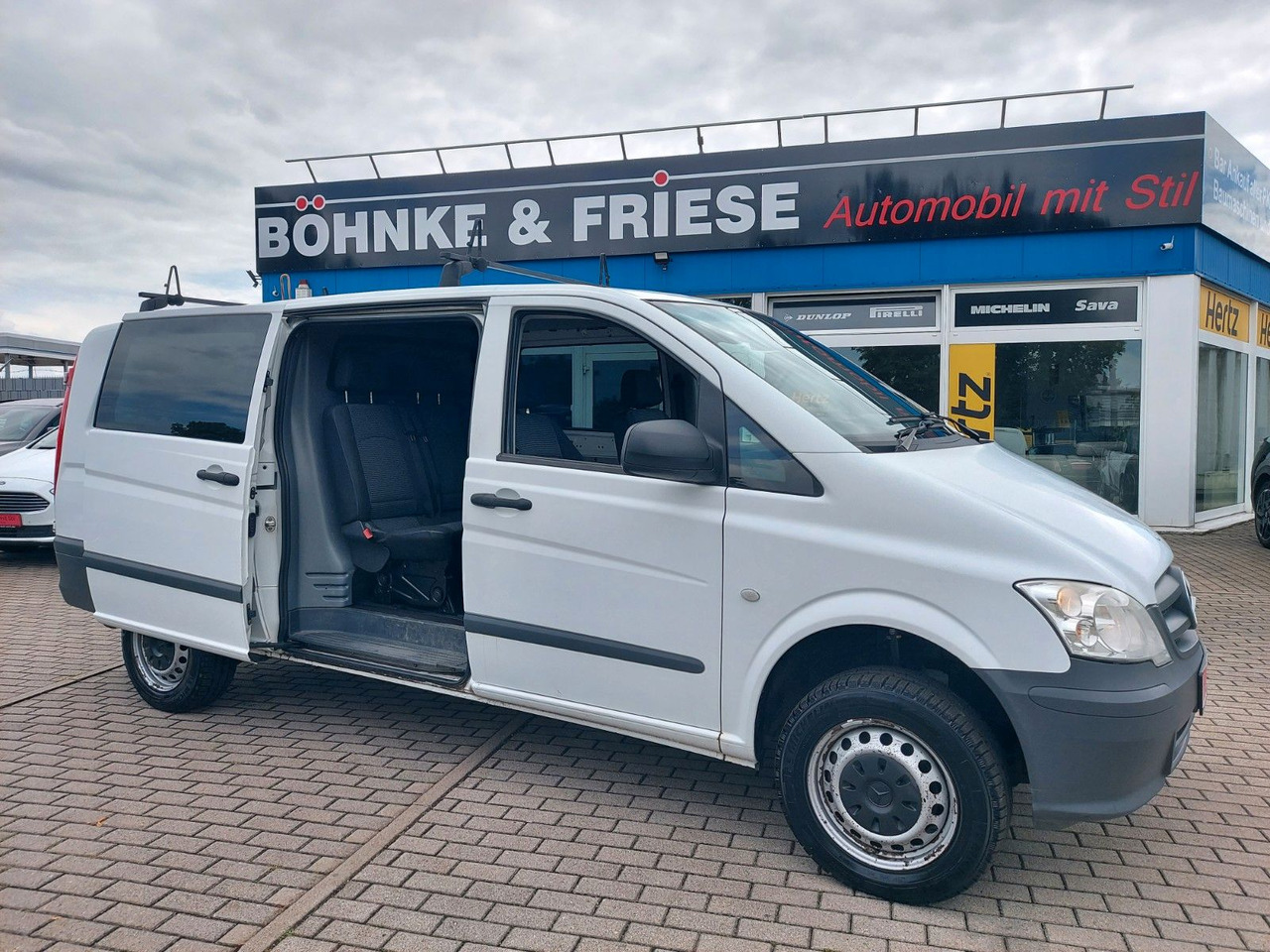 Mercedes-Benz Vito Mixto 4x4 116 extralang Automatik 5 Sitze - ميكروباص: صورة 1 Mercedes-Benz Vito Mixto 4x4 116 extralang Automatik 5 Sitze - ميكروباص: صورة 1