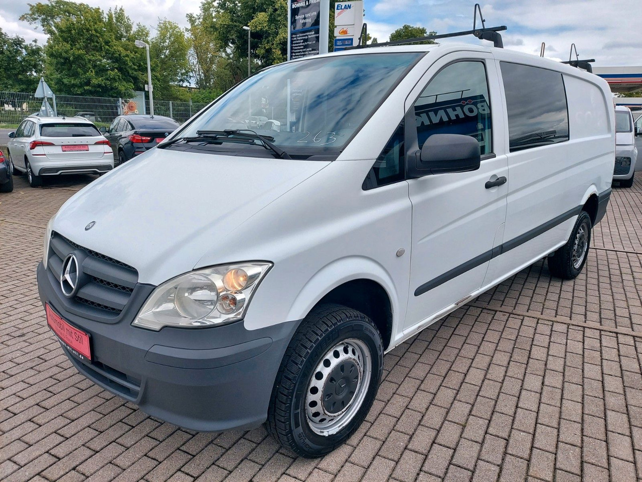 Mercedes-Benz Vito Mixto 4x4 116 extralang Automatik 5 Sitze - ميكروباص: صورة 4 Mercedes-Benz Vito Mixto 4x4 116 extralang Automatik 5 Sitze - ميكروباص: صورة 4