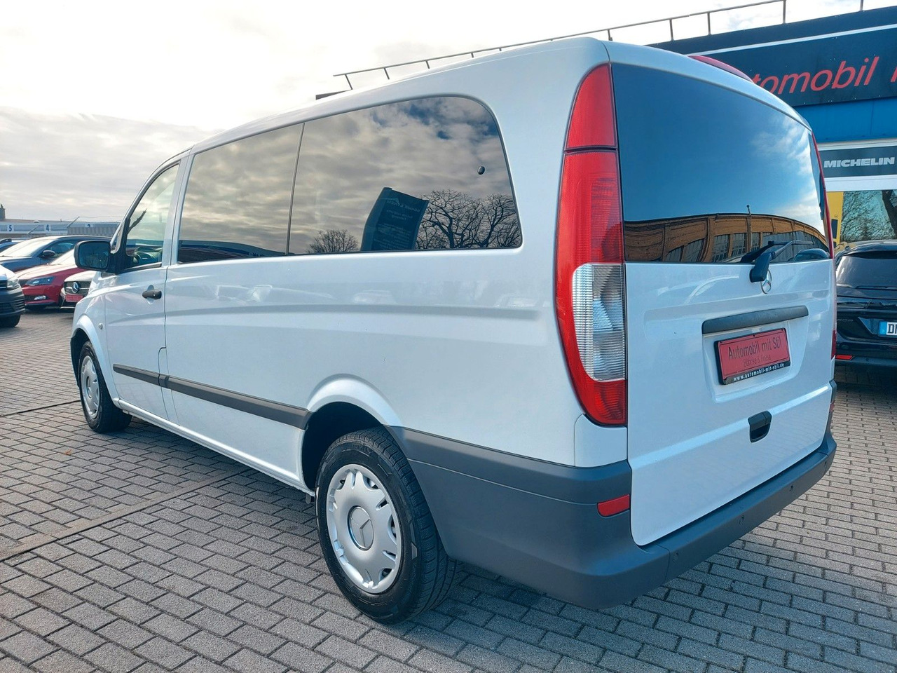 Mercedes-Benz Vito V6 165 KW 224 PS KLIMA Standheiz. SHZ TEMPO - ميكروباص: صورة 5 Mercedes-Benz Vito V6 165 KW 224 PS KLIMA Standheiz. SHZ TEMPO - ميكروباص: صورة 5