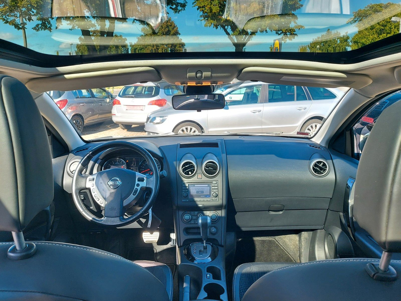 Nissan Qashqai Automatik 360 Klima Panorama AHK - سيارة دفع رباعي: صورة 2 Nissan Qashqai Automatik 360 Klima Panorama AHK - سيارة دفع رباعي: صورة 2