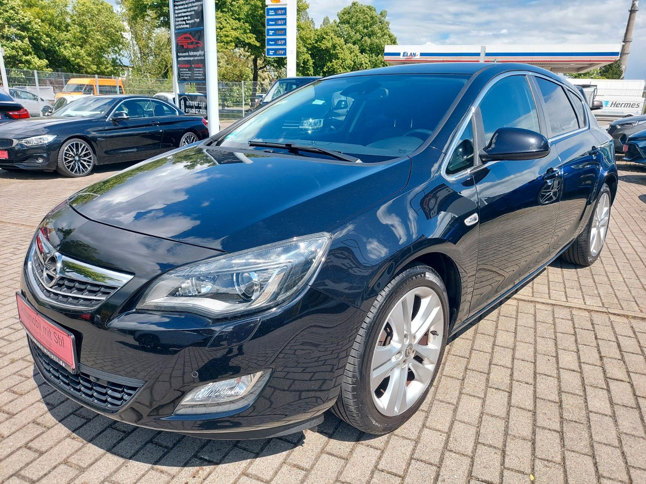 Opel Astra J Lim. 5-trg. Innovation Xenon Navi Sitzhe - سيدان: صورة 4 Opel Astra J Lim. 5-trg. Innovation Xenon Navi Sitzhe - سيدان: صورة 4