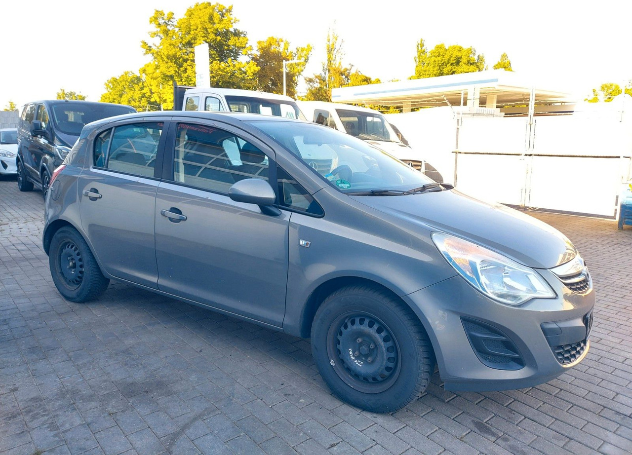 Opel Corsa D Edition Klima - سيارة: صورة 1 Opel Corsa D Edition Klima - سيارة: صورة 1