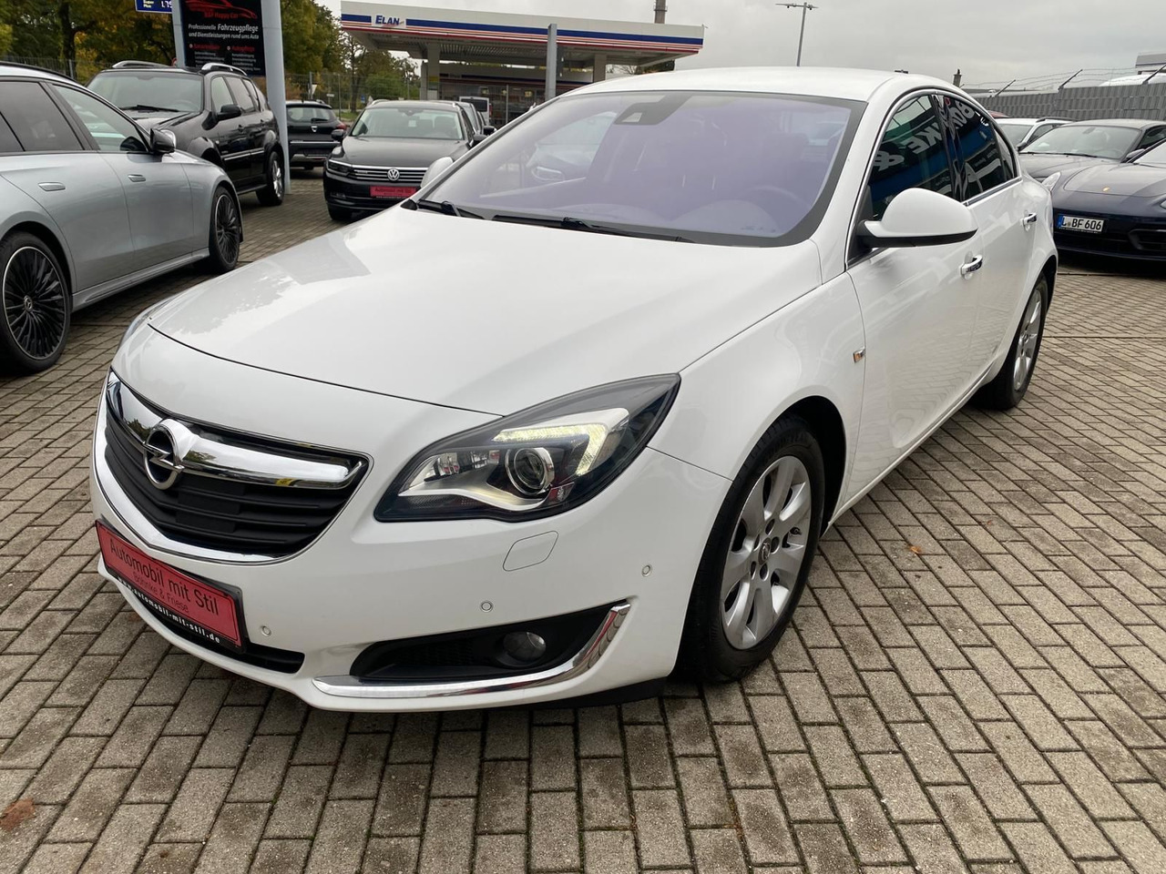 Opel Insignia A Lim. Automatik Leder Navi Xenon Led - سيدان: صورة 2 Opel Insignia A Lim. Automatik Leder Navi Xenon Led - سيدان: صورة 2