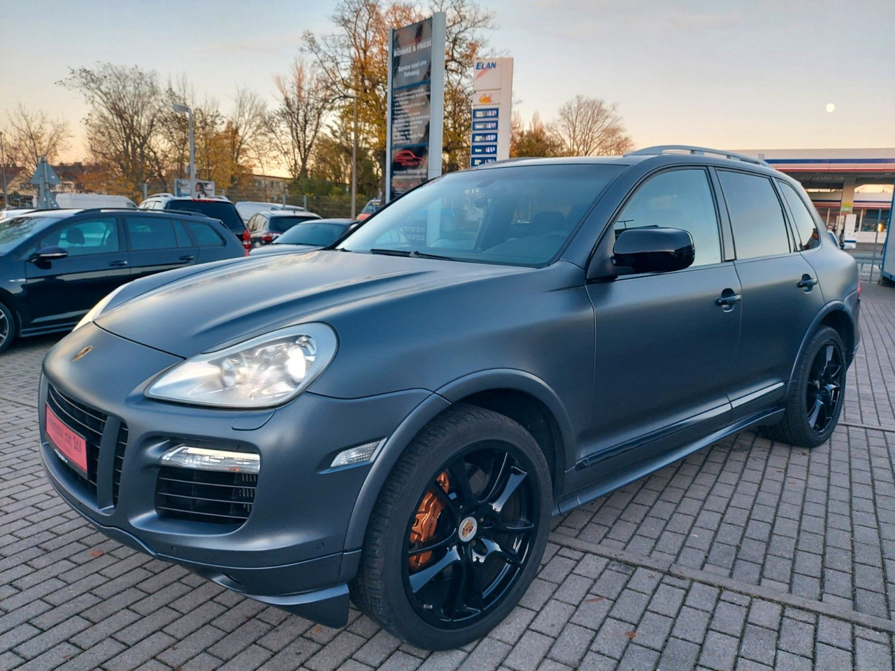 Porsche Cayenne Turbo S Bose Alcantara Navi Luft - سيارة دفع رباعي: صورة 3 Porsche Cayenne Turbo S Bose Alcantara Navi Luft - سيارة دفع رباعي: صورة 3