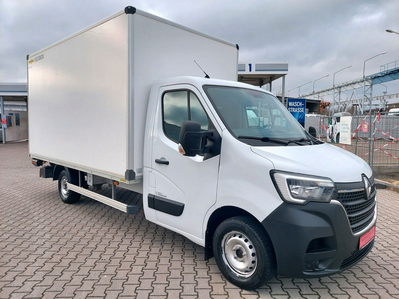 Renault Master III Koffer L3H1 3,5t Ladebordwand Klima Renault Master III Koffer L3H1 3,5t Ladebordwand Klima - شاحنة مغلقة الصندوق: صورة 1 Renault Master III Koffer L3H1 3,5t Ladebordwand Klima Renault Master III Koffer L3H1 3,5t Ladebordwand Klima - شاحنة مغلقة الصندوق: صورة 1