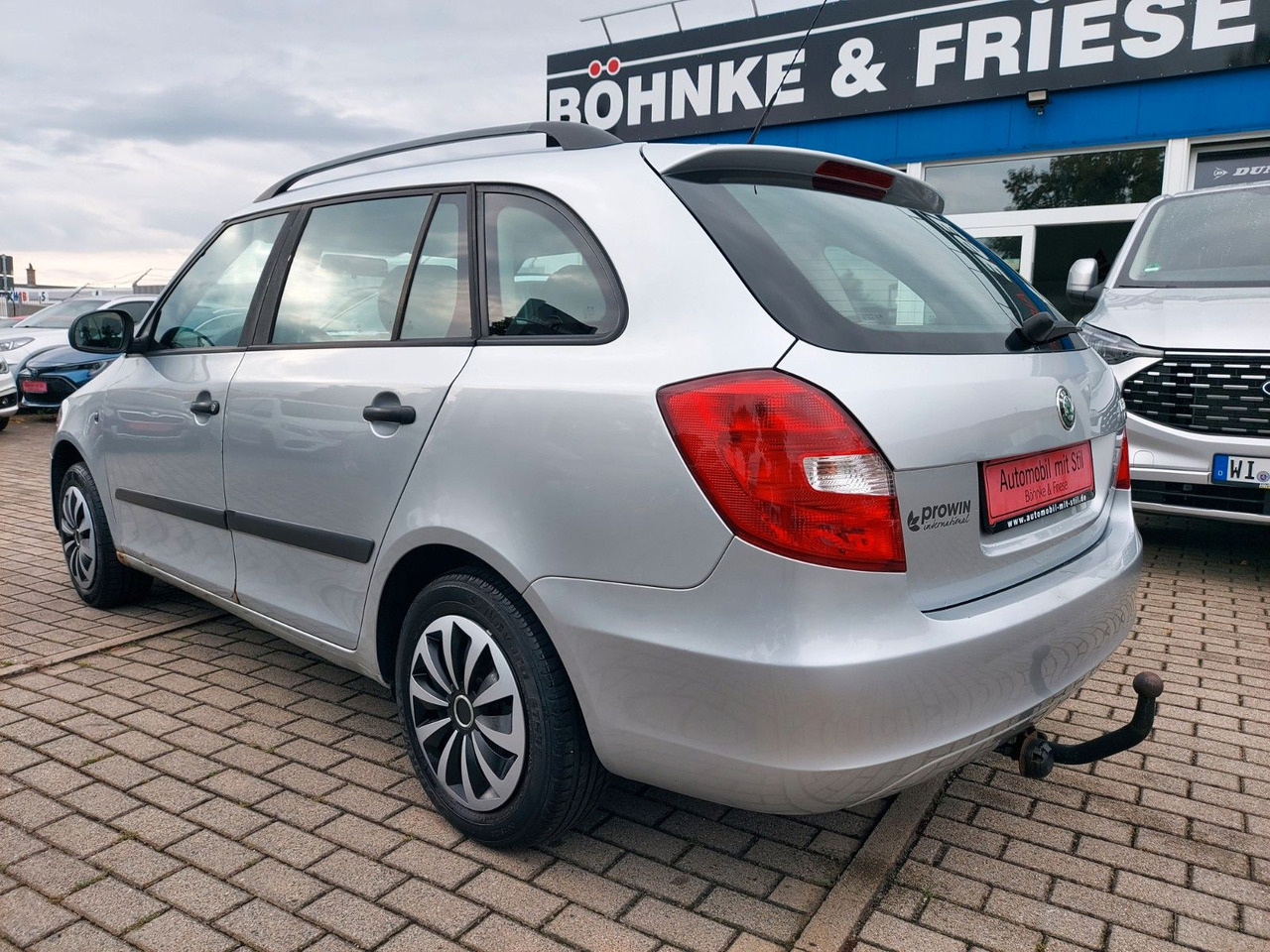 Skoda Fabia Combi Cool Edition Klima AHK - سيارة ستيشن: صورة 4 Skoda Fabia Combi Cool Edition Klima AHK - سيارة ستيشن: صورة 4
