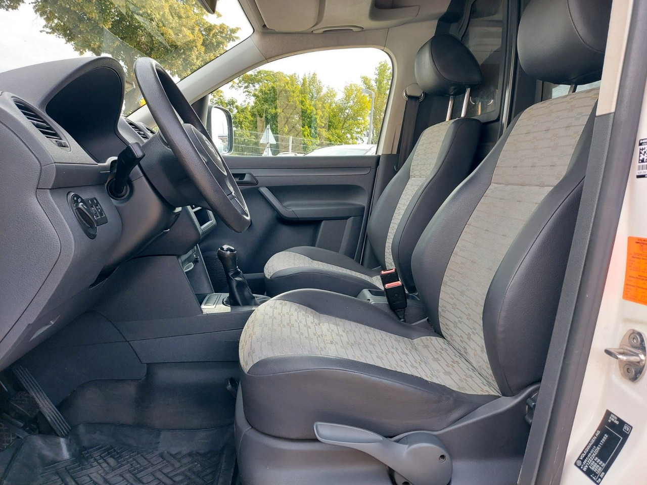 Volkswagen Caddy Kasten Kombi 2 Sitze Klima Bluetooth Volkswagen Caddy Kasten Kombi 2 Sitze Klima Bluetooth: صورة 11 Volkswagen Caddy Kasten Kombi 2 Sitze Klima Bluetooth Volkswagen Caddy Kasten Kombi 2 Sitze Klima Bluetooth: صورة 11