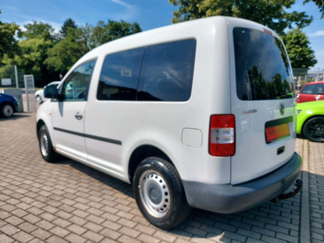 Volkswagen Caddy Kombi 1.9 Tdi Klima max. 5 Sitze AHK - ميكروباص: صورة 5 Volkswagen Caddy Kombi 1.9 Tdi Klima max. 5 Sitze AHK - ميكروباص: صورة 5