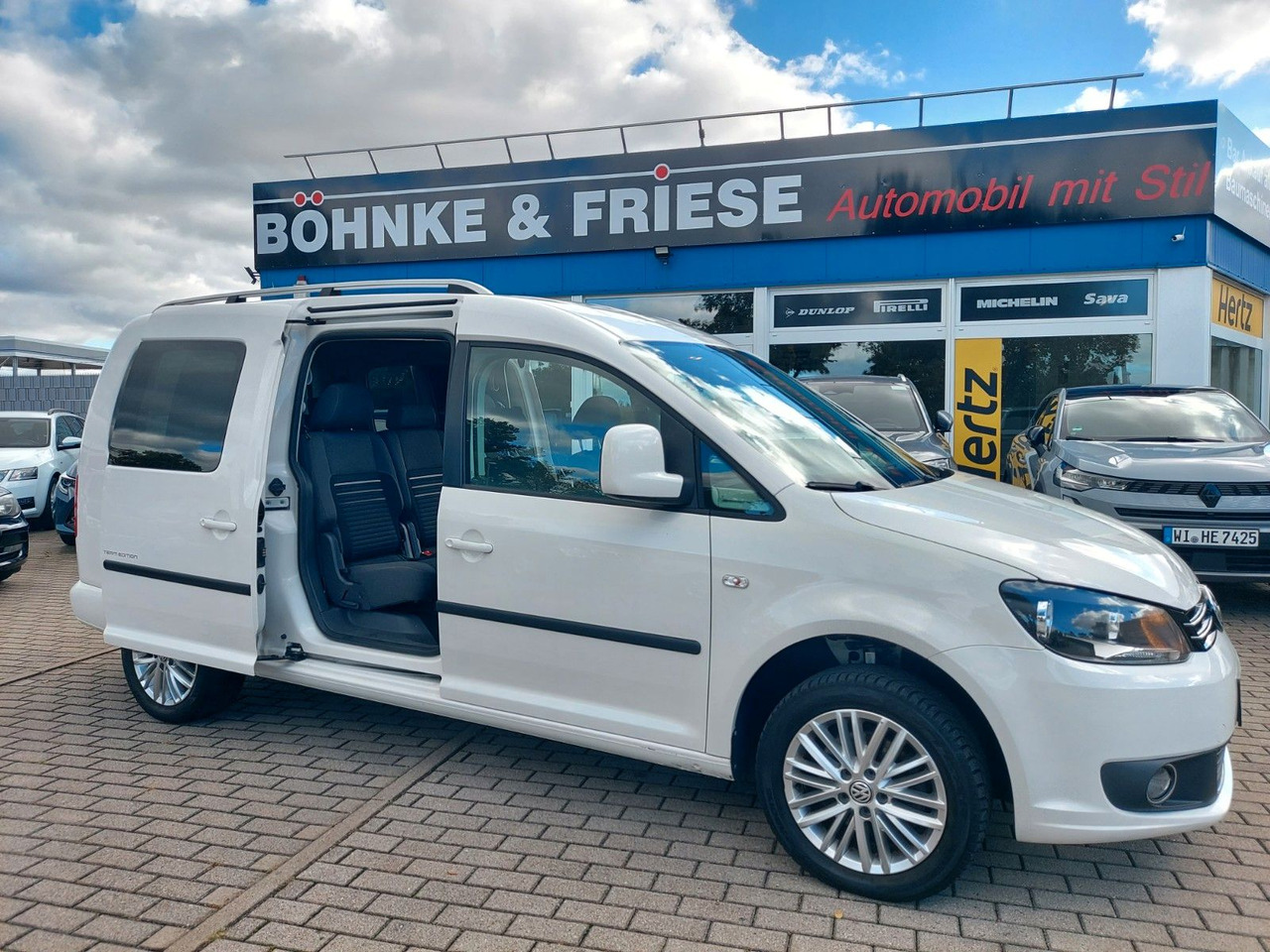 Volkswagen Caddy Kombi Maxi Comfortline 7 Sitze Team - ميكروباص: صورة 1 Volkswagen Caddy Kombi Maxi Comfortline 7 Sitze Team - ميكروباص: صورة 1